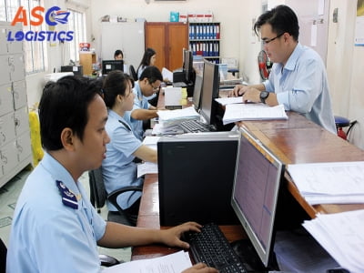 PROCESS CUSTOMS PROCEDURE AT NOI BAI